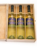 Holzbox mit 3 Flaschen Gr?ner Veltliner Wagram 2007